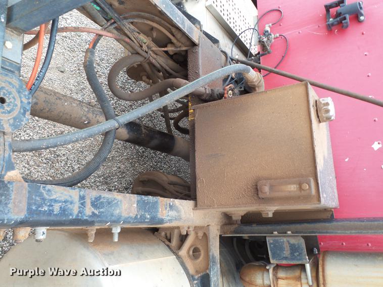 image for item BJ9922 1993 Freightliner FLD112 semi truck