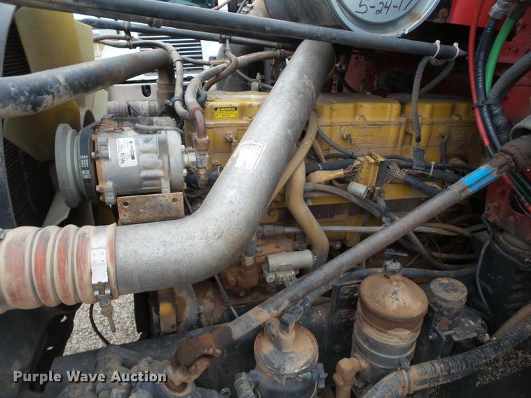 image for item BJ9922 1993 Freightliner FLD112 semi truck