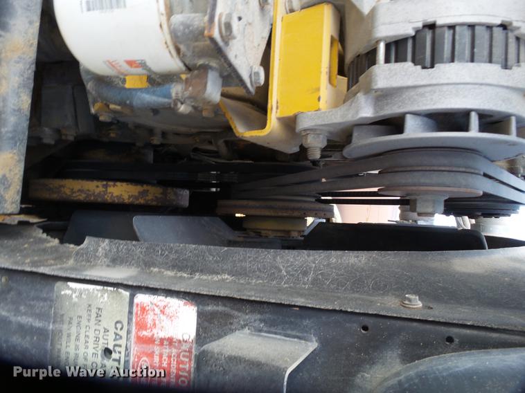 image for item BJ9932 1999 Peterbilt 377 semi truck