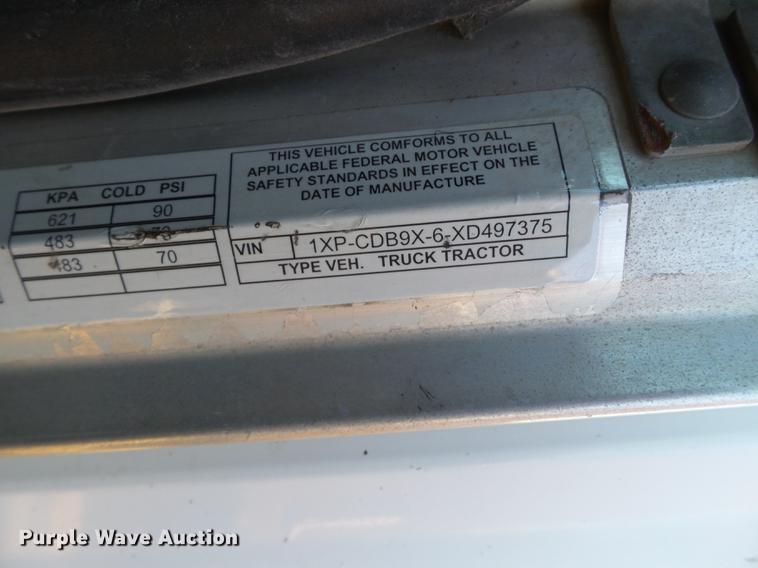 image for item BJ9932 1999 Peterbilt 377 semi truck