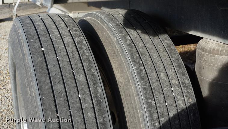 image for item DA1476 2015 Timpte double hopper grain trailer