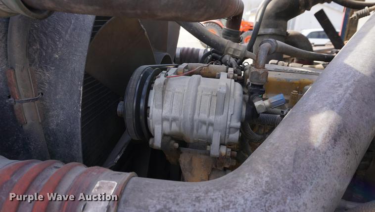 image for item DA1479 1991 Freightliner FLD112 semi truck