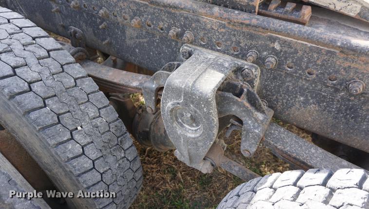 image for item DA1479 1991 Freightliner FLD112 semi truck