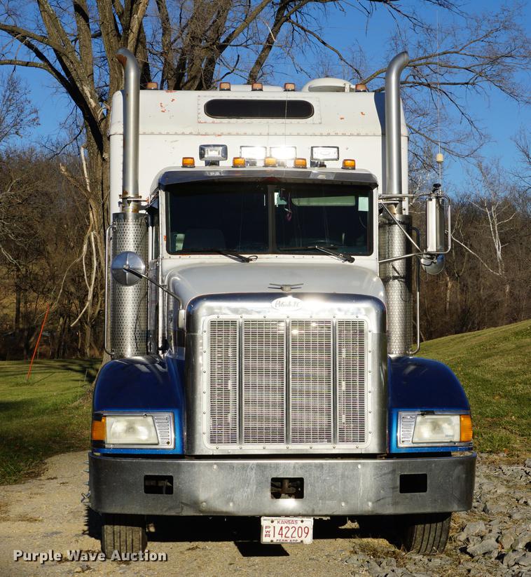 image for item DA1499 1999 Peterbilt 377 semi truck