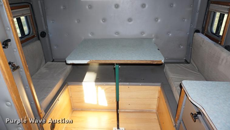 image for item DA1499 1999 Peterbilt 377 semi truck