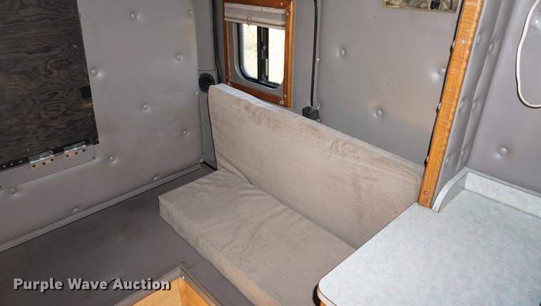 image for item DA1499 1999 Peterbilt 377 semi truck