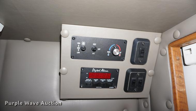 image for item DA1499 1999 Peterbilt 377 semi truck