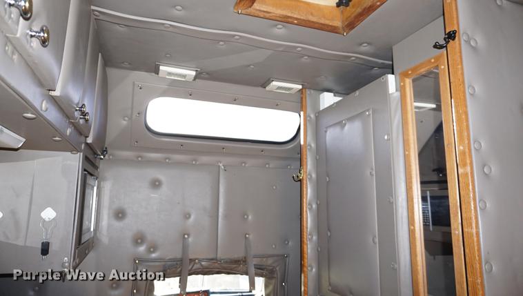 image for item DA1499 1999 Peterbilt 377 semi truck