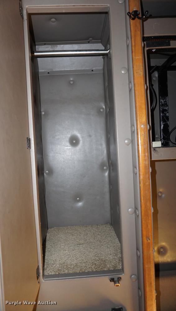 image for item DA1499 1999 Peterbilt 377 semi truck