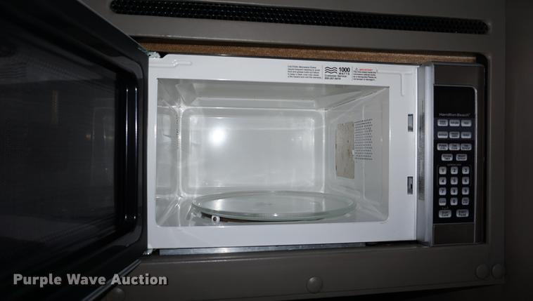 image for item DA1499 1999 Peterbilt 377 semi truck