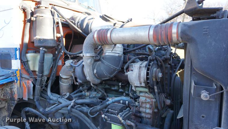 image for item DA1499 1999 Peterbilt 377 semi truck