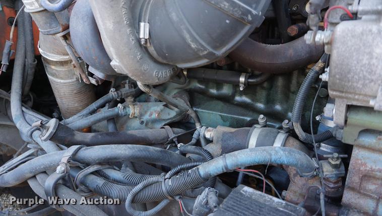 image for item DA1499 1999 Peterbilt 377 semi truck