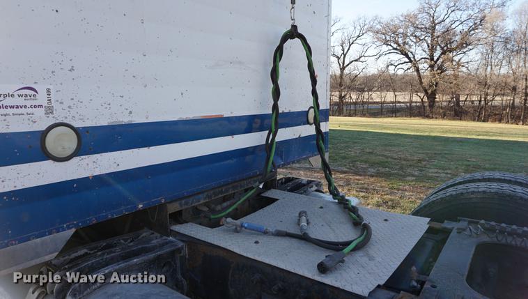 image for item DA1499 1999 Peterbilt 377 semi truck