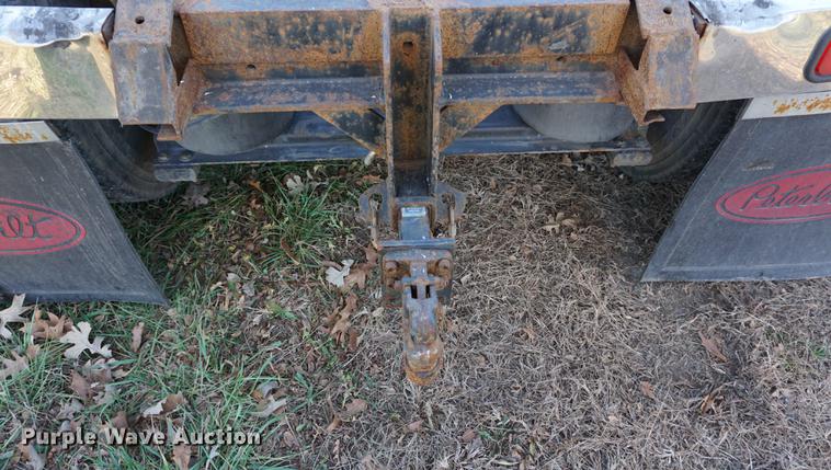 image for item DA1499 1999 Peterbilt 377 semi truck