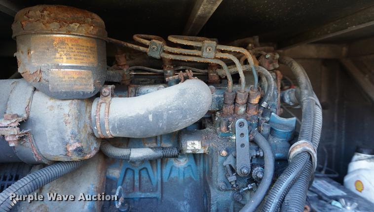 image for item DA1499 1999 Peterbilt 377 semi truck