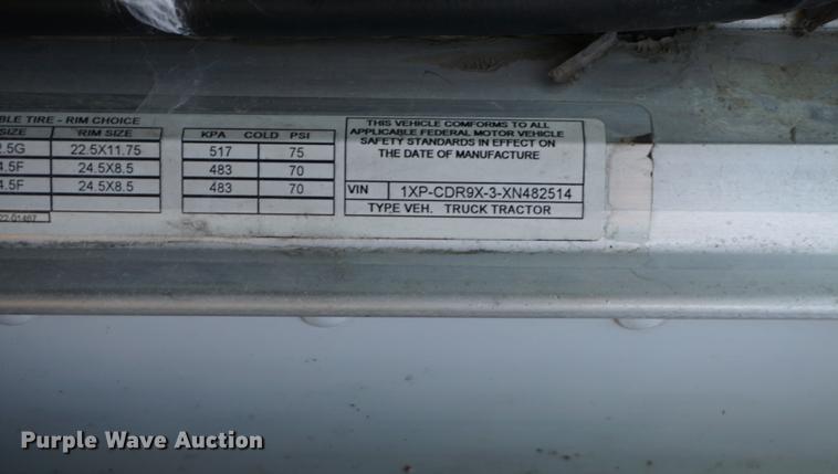 image for item DA1499 1999 Peterbilt 377 semi truck