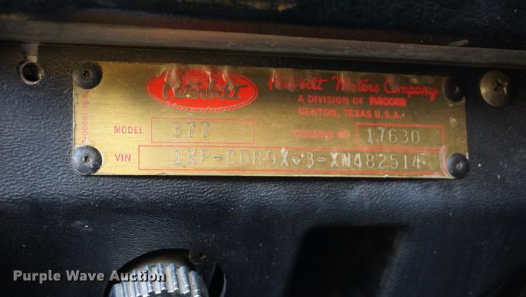 image for item DA1499 1999 Peterbilt 377 semi truck