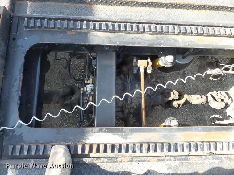 image for item DA2434 2009 Peterbilt 388 semi truck