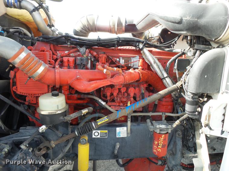 image for item DA2434 2009 Peterbilt 388 semi truck