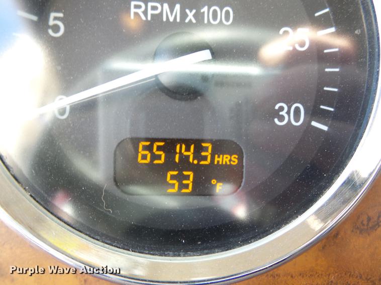 image for item DA2434 2009 Peterbilt 388 semi truck