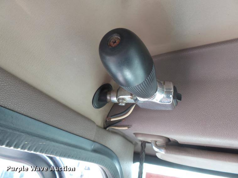 image for item DA2434 2009 Peterbilt 388 semi truck