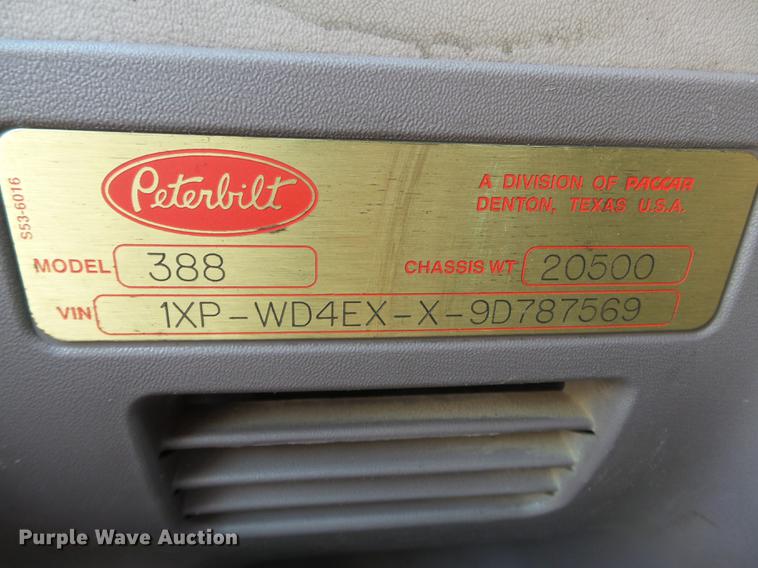 image for item DA2434 2009 Peterbilt 388 semi truck