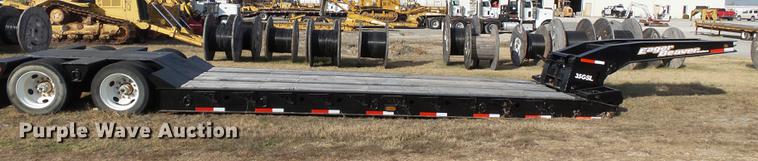 image for item DA2435 2003 Eager Beaver 35GSL/GS lowboy equipment trailer