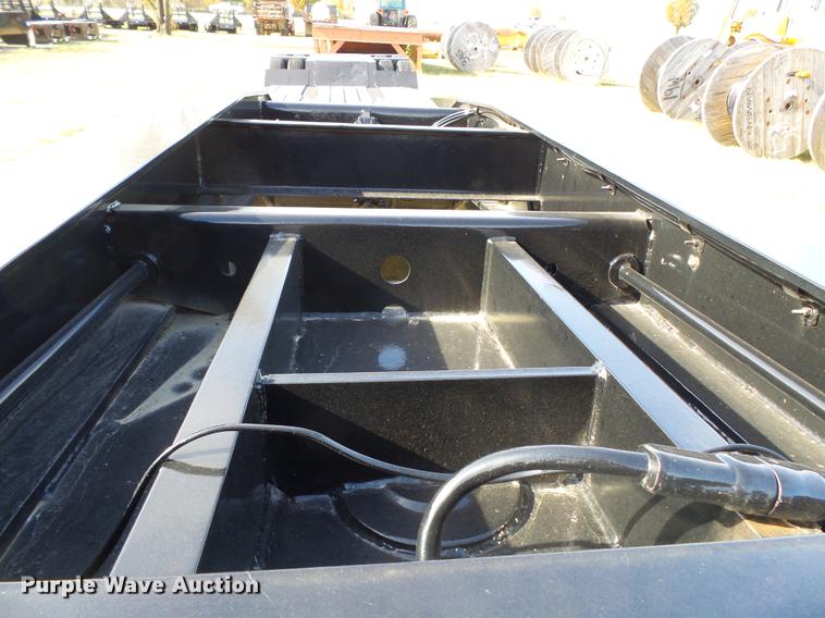 image for item DA2435 2003 Eager Beaver 35GSL/GS lowboy equipment trailer