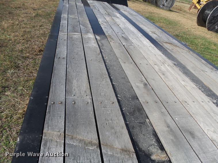 image for item DA2435 2003 Eager Beaver 35GSL/GS lowboy equipment trailer