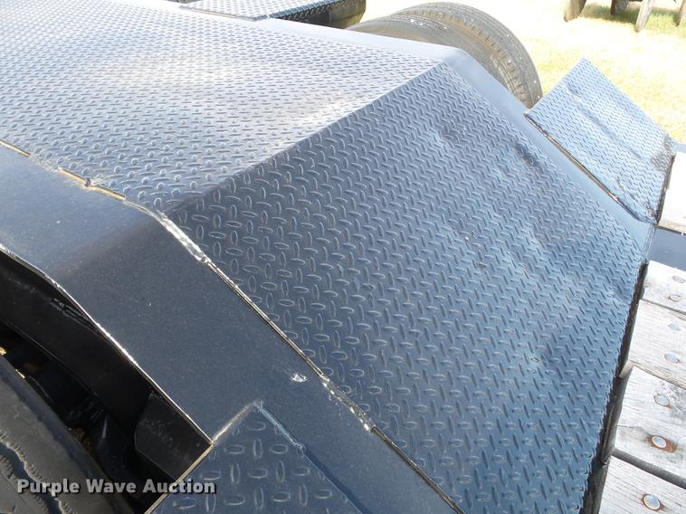 image for item DA2435 2003 Eager Beaver 35GSL/GS lowboy equipment trailer