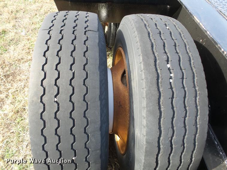 image for item DA2435 2003 Eager Beaver 35GSL/GS lowboy equipment trailer