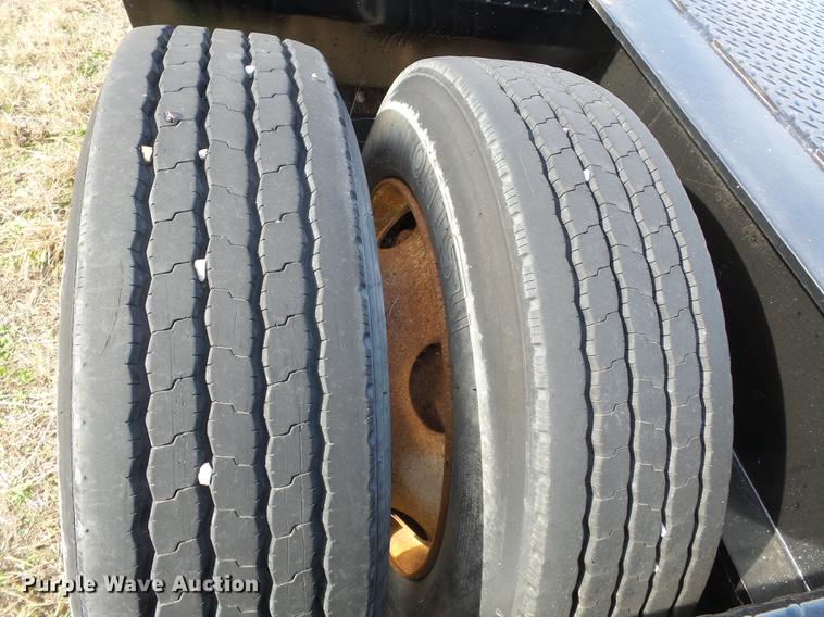 image for item DA2435 2003 Eager Beaver 35GSL/GS lowboy equipment trailer