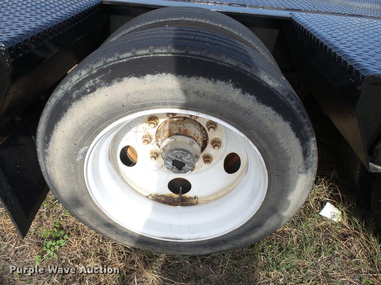 image for item DA2435 2003 Eager Beaver 35GSL/GS lowboy equipment trailer