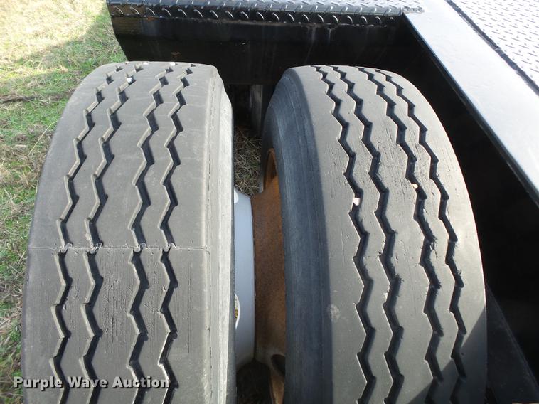 image for item DA2435 2003 Eager Beaver 35GSL/GS lowboy equipment trailer