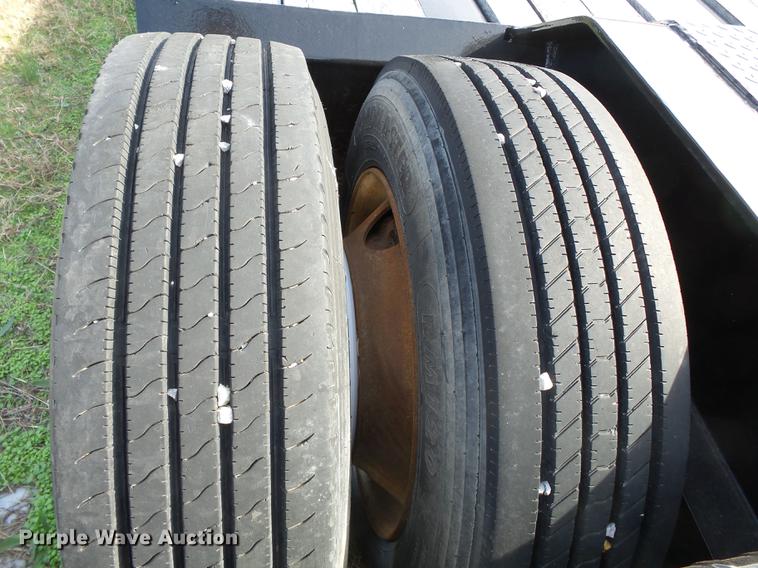 image for item DA2435 2003 Eager Beaver 35GSL/GS lowboy equipment trailer