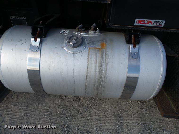 image for item DA2459 2005 Peterbilt 379 semi truck