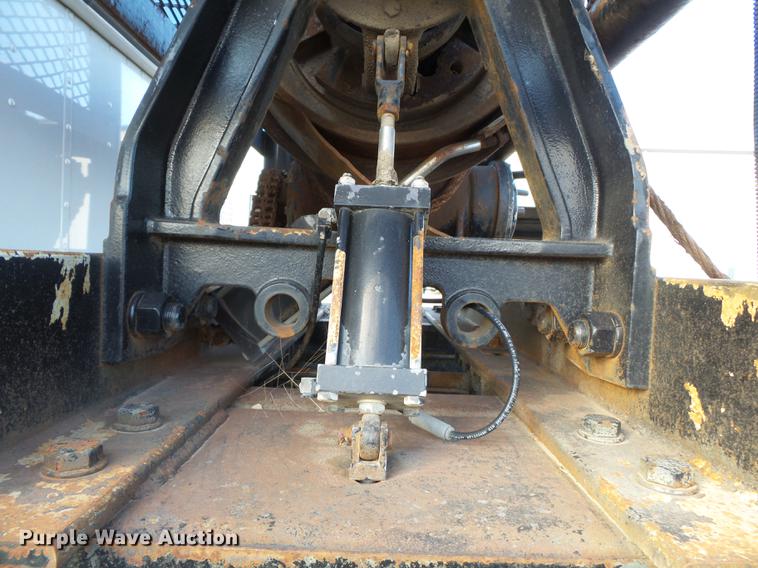 image for item DA2459 2005 Peterbilt 379 semi truck