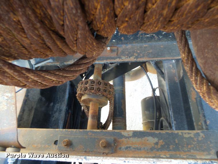 image for item DA2459 2005 Peterbilt 379 semi truck