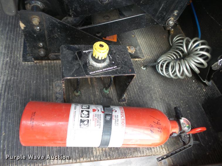 image for item DA2459 2005 Peterbilt 379 semi truck