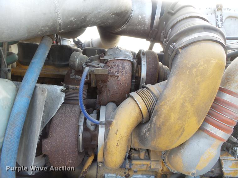 image for item DA2459 2005 Peterbilt 379 semi truck