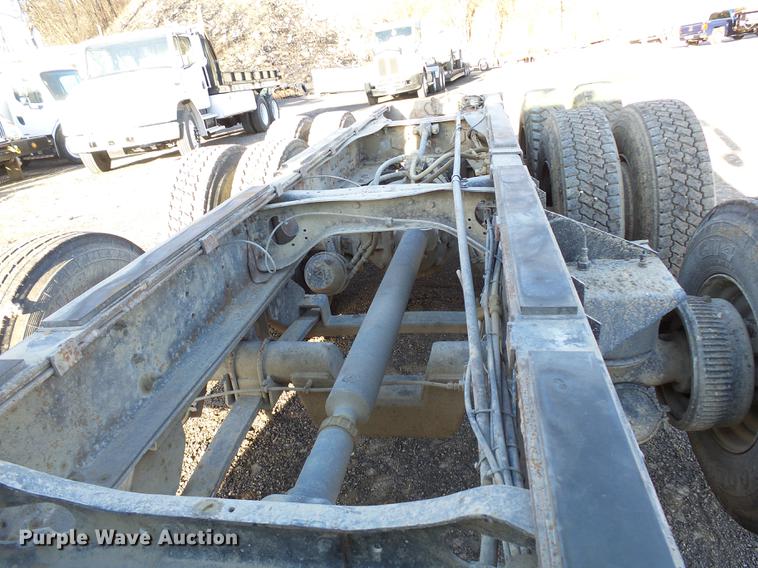 image for item DA3563 1990 International 2500S semi truck