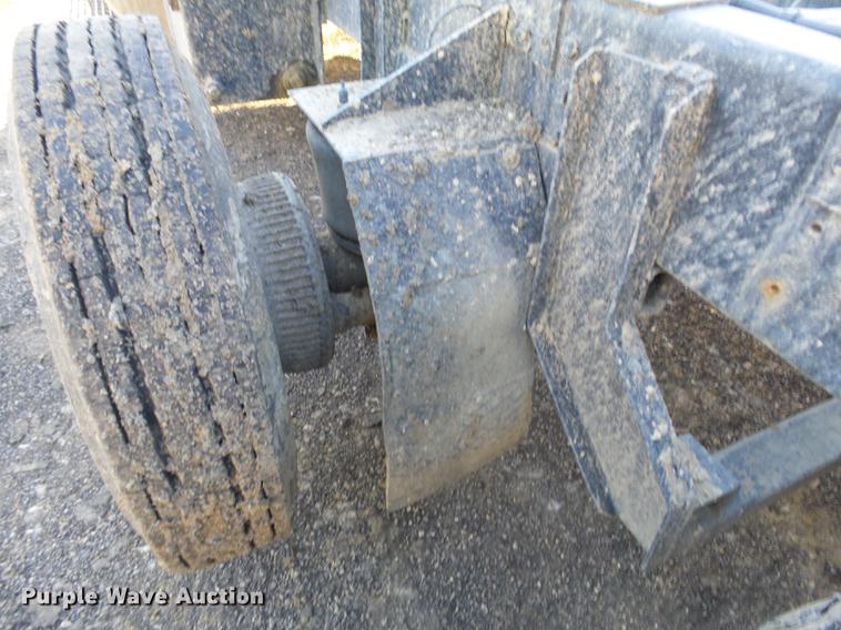 image for item DA3563 1990 International 2500S semi truck