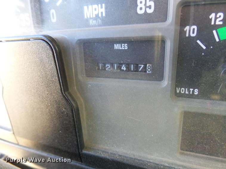 image for item DA3563 1990 International 2500S semi truck