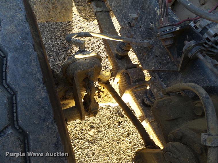 image for item DA3563 1990 International 2500S semi truck