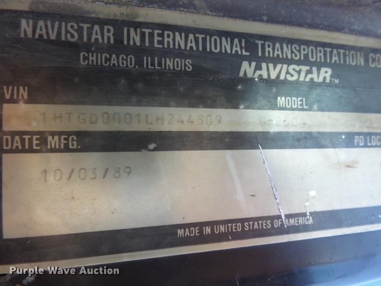 image for item DA3563 1990 International 2500S semi truck