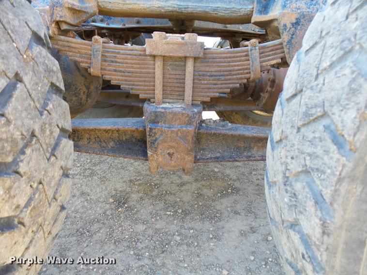 image for item DA3564 1988 Autocar DS64 truck cab and chassis