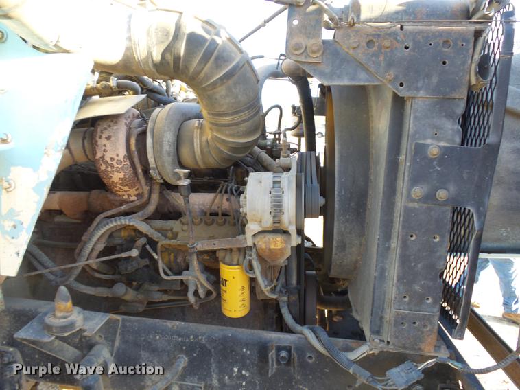 image for item DA3564 1988 Autocar DS64 truck cab and chassis