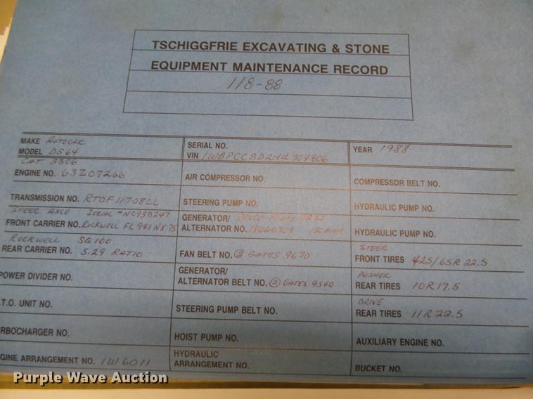 image for item DA3564 1988 Autocar DS64 truck cab and chassis