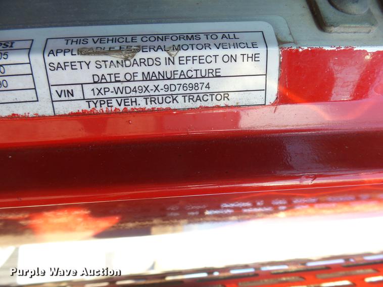 image for item DA3569 2009 Peterbilt 388 semi truck