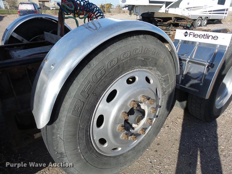 image for item DA3570 2008 Peterbilt 389 semi truck